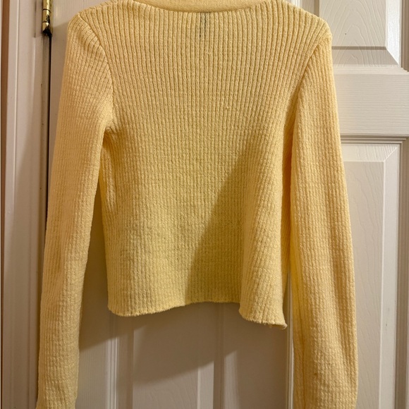 H&M Soft Yellow Ribbed Sweater - Picture 3 of 3